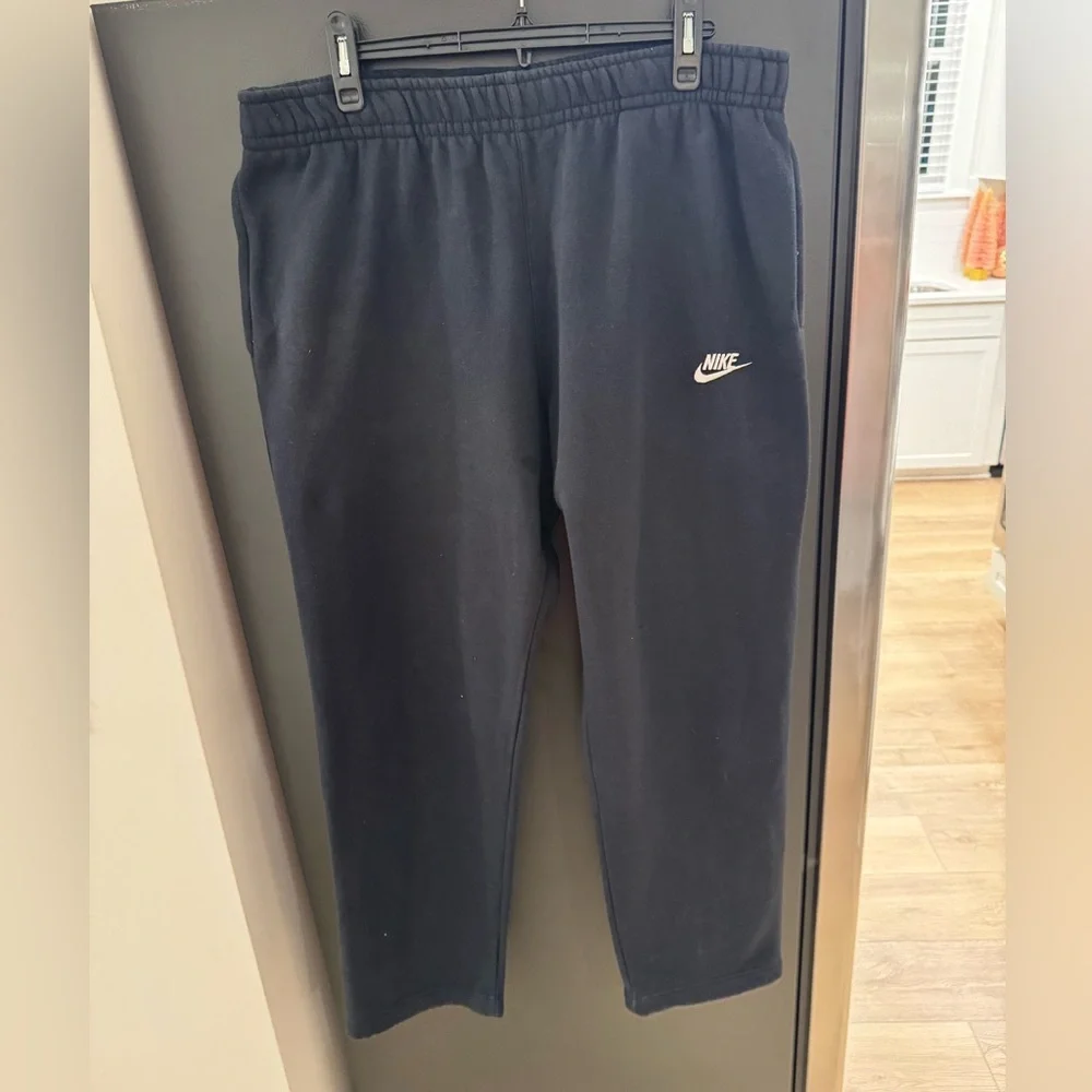 Nike Men's Charcoal Joggers - Picture 4 of 7
